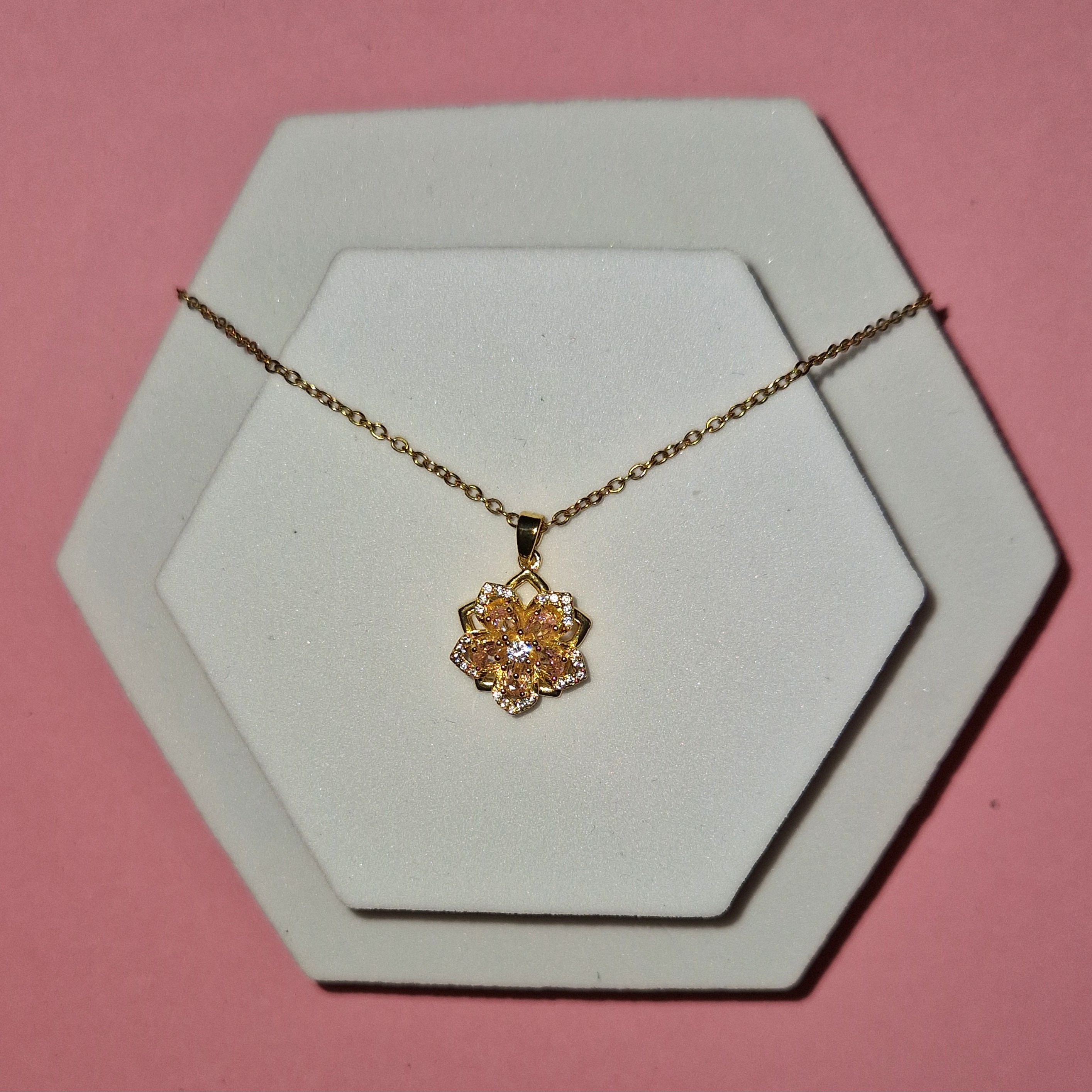 Champagne Necklace Candle - Image 4