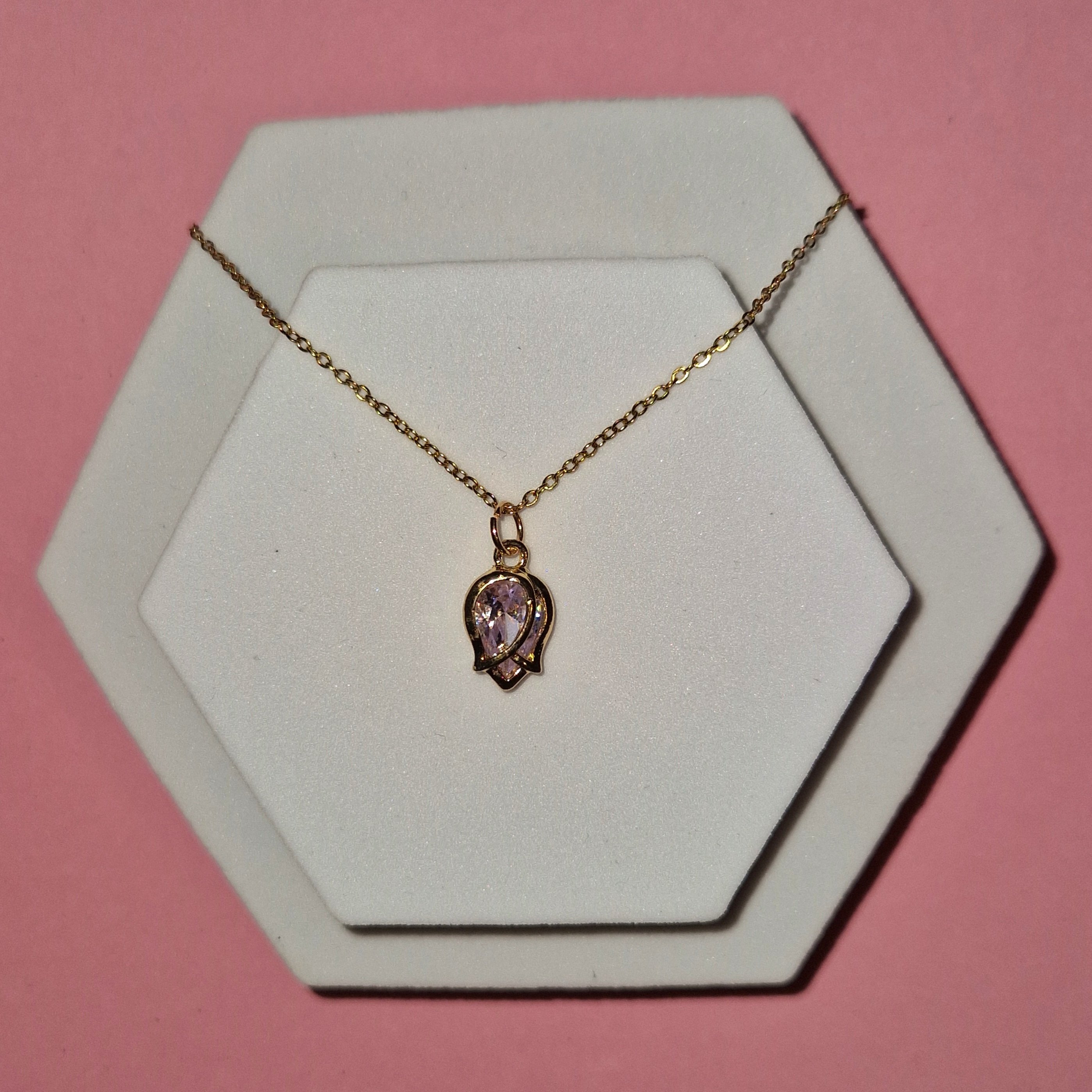 Aloe & Cucumber Necklace Candle - Image 4